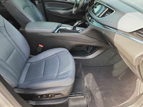 Used 2020 Buick Enclave Premium w/ Sun and Sites Package image 13