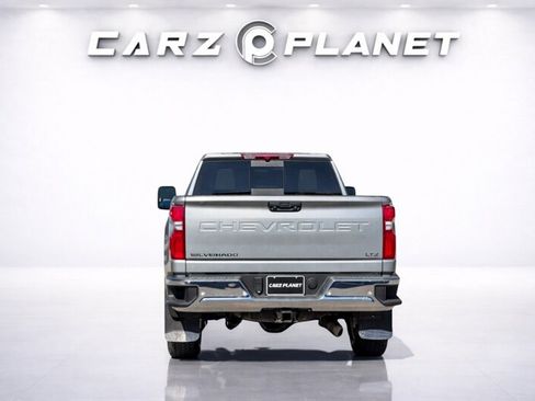Used 2024 Chevrolet Silverado 3500 LTZ w/ LTZ Convenience Package image 4