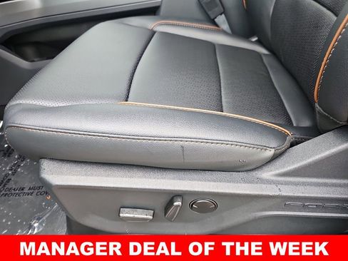 New 2026 Ford F250 Lariat w/ Black Appearance Package image 28