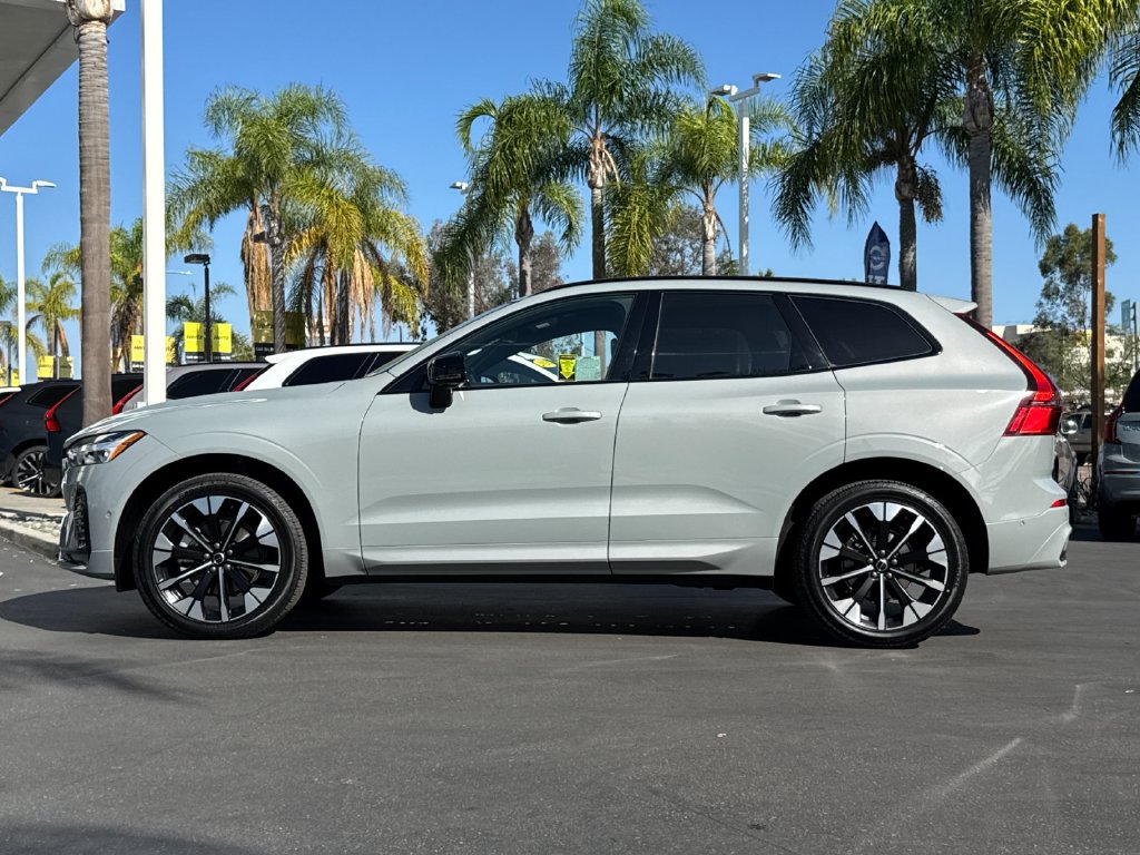 Certified 2026 Volvo XC60 B5 Plus AWD/4WD image 2