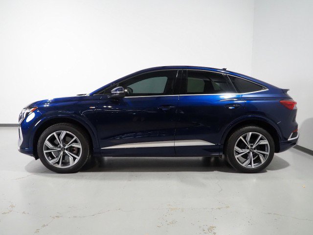 Used 2024 Audi Q4 e-tron quattro Premium Plus Sportback AWD/4WD image 9