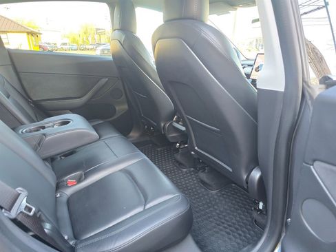 Used 2021 Tesla Model Y Long Range image 13