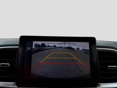 Certified 2023 Hyundai Venue SEL FWD image 22