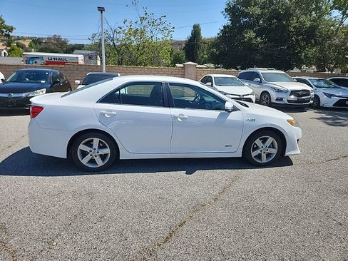 Used 2014 Toyota Camry SE FWD image 6