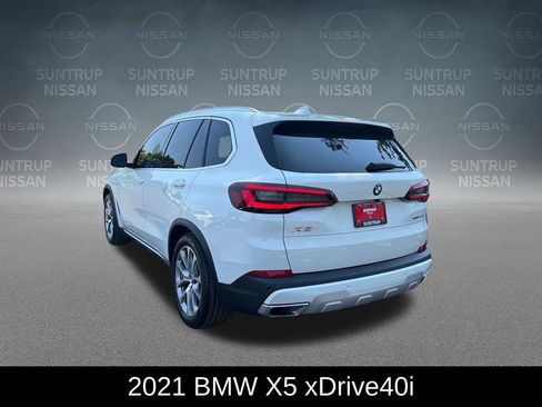 Used 2021 BMW X5 xDrive40i w/ Premium Package AWD/4WD image 3