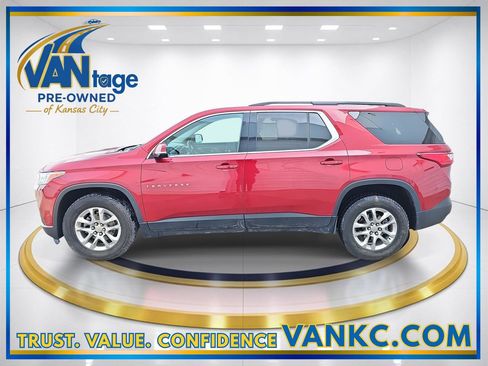Used 2020 Chevrolet Traverse LT image 10