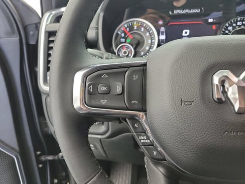 Used 2025 RAM 1500 Laramie AWD/4WD image 22