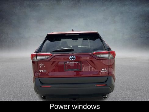 Used 2020 Toyota RAV4 XLE w/ Convenience Package image 5