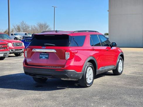Used 2023 Ford Explorer XLT image 6