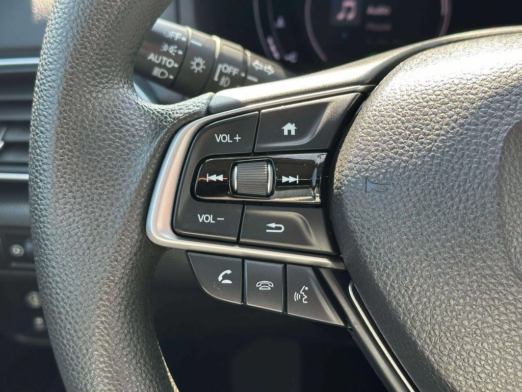 Certified 2019 Honda Accord EX image 19