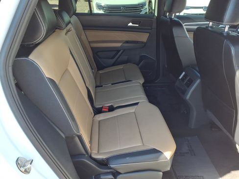 Certified 2022 Volkswagen Atlas Cross Sport SE w/ Black Wheel Package image 13