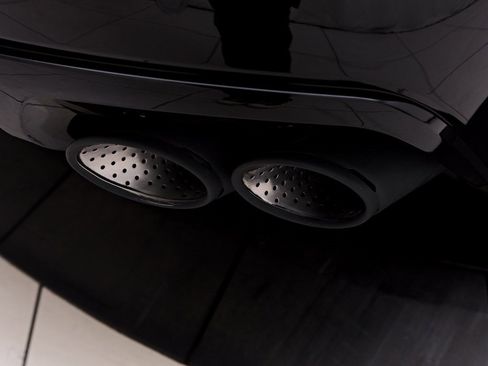 Used 2022 Lamborghini Urus image 23