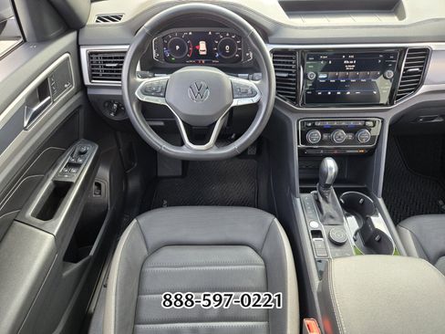 Used 2020 Volkswagen Atlas Cross Sport SEL Premium image 13