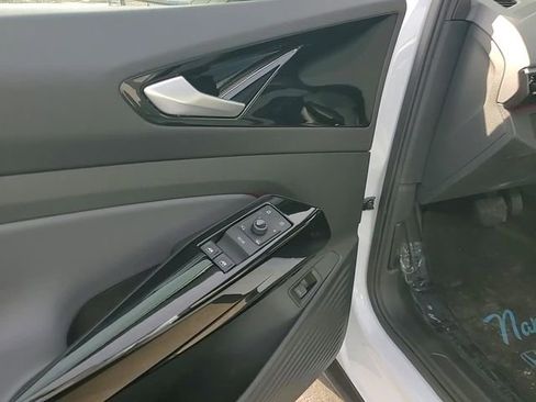 Used 2022 Volkswagen ID.4 Pro S image 16