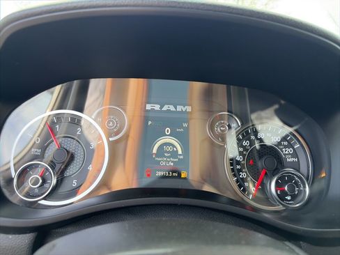 Used 2024 RAM 3500 Tradesman w/ Chrome Appearance Group image 13