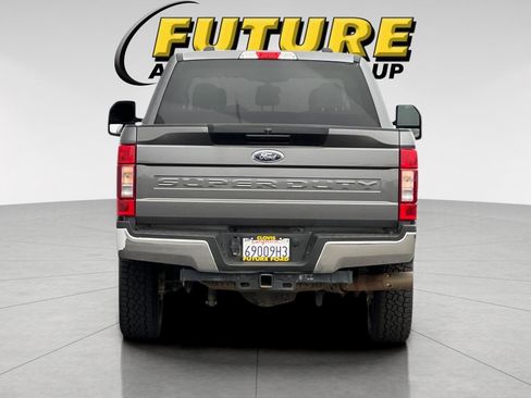 Certified 2022 Ford F250 XLT image 4