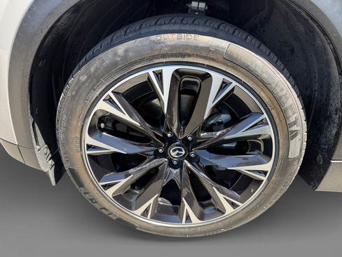 Used 2024 MAZDA CX-90 Plug-In Hybrid w/ Premium Plus AWD/4WD image 9