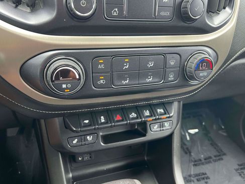 Used 2021 GMC Canyon Denali AWD/4WD image 10