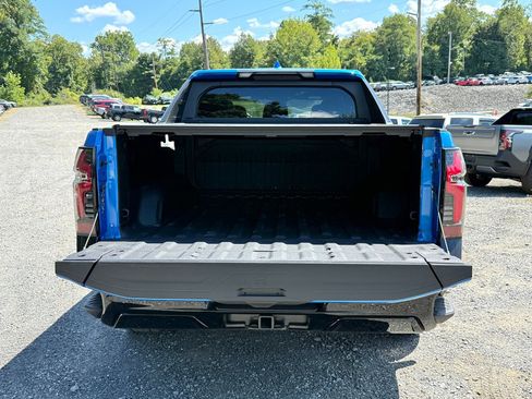 New 2025 Chevrolet Silverado EV RST image 13