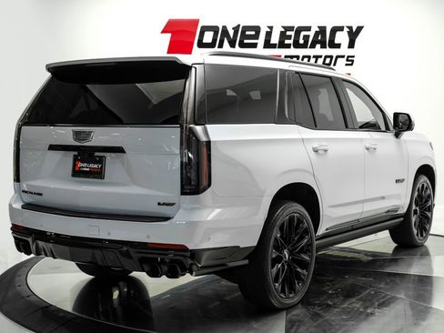 Used 2026 Cadillac Escalade V w/ LPO, ONYX Package AWD/4WD image 6