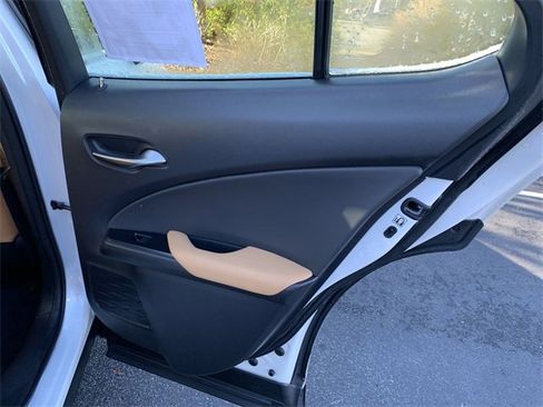 Used 2025 Lexus UX 300h 300h image 11