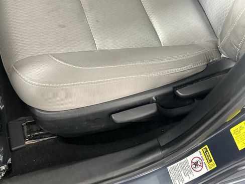 Used 2016 Toyota Corolla LE FWD image 20