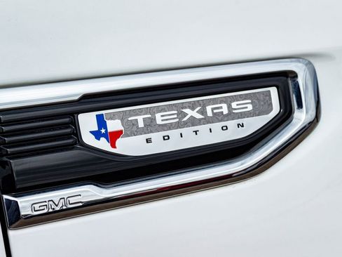 Used 2023 GMC Sierra 1500 SLT AWD/4WD image 28