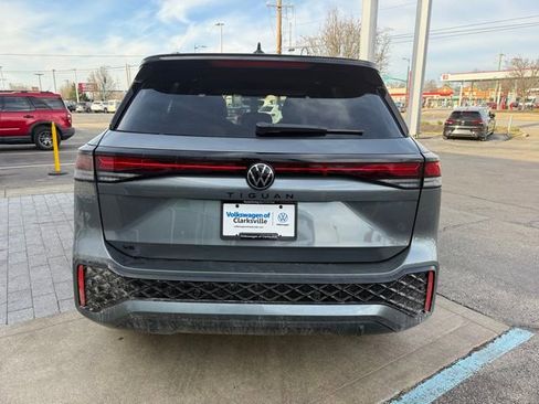 New 2026 Volkswagen Tiguan SE R-Line image 5