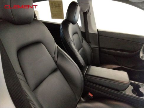 Used 2021 Tesla Model Y Long Range image 28