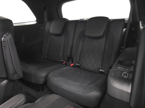 Certified 2025 Mercedes-Benz GLS 63 AMG 4MATIC image 29