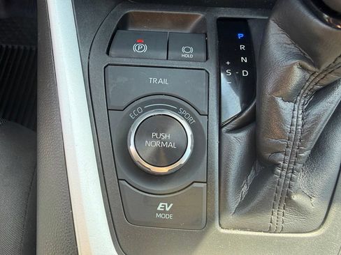 Certified 2023 Toyota RAV4 LE AWD/4WD image 21