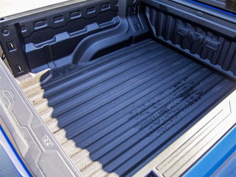 New 2026 GMC Canyon Elevation w/ Convenience Package image 11