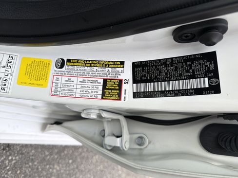 Certified 2024 Toyota Camry SE image 28