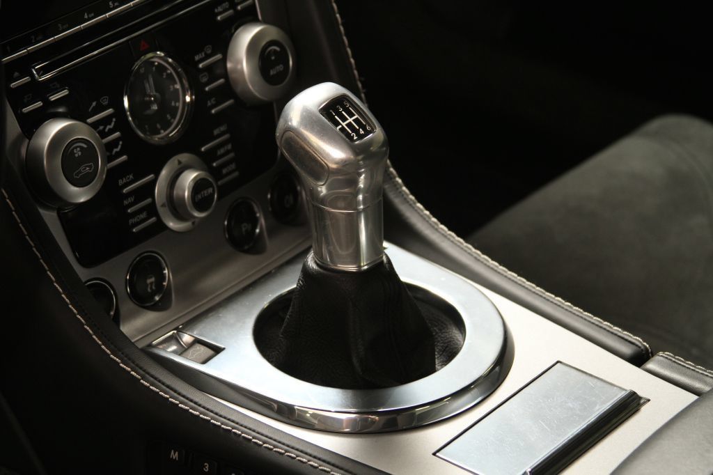 Used 2009 Aston Martin DBS Coupe RWD image 57