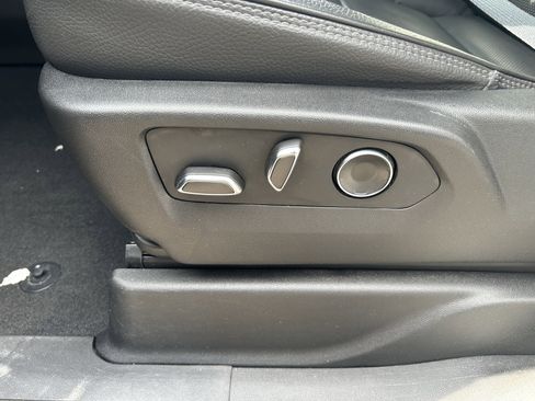 Used 2021 GMC Yukon Denali w/ Denali Ultimate Package image 22