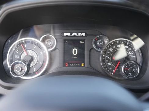 Used 2024 RAM 3500 Big Horn image 24