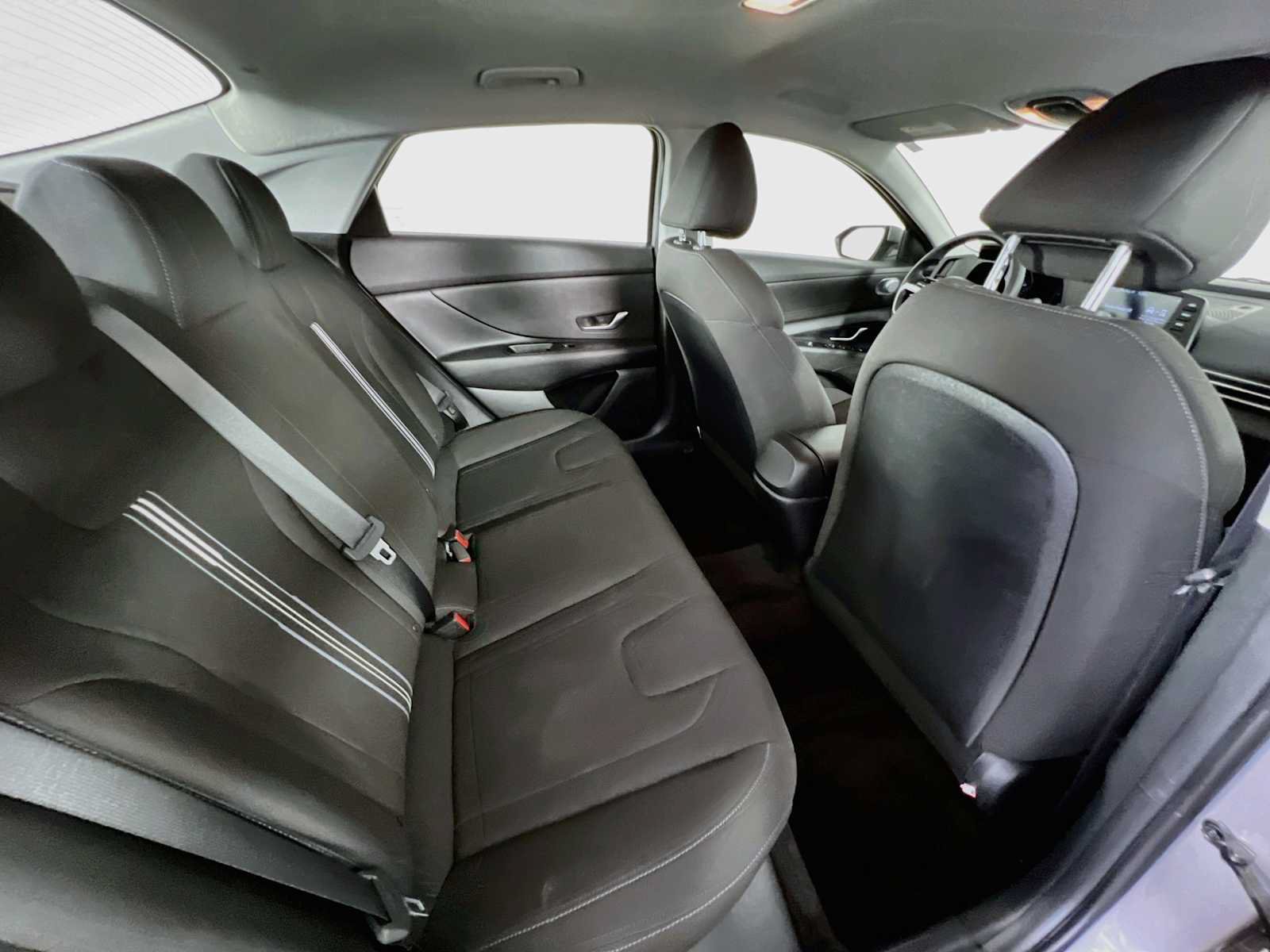 Certified 2023 Hyundai Elantra SEL FWD image 24