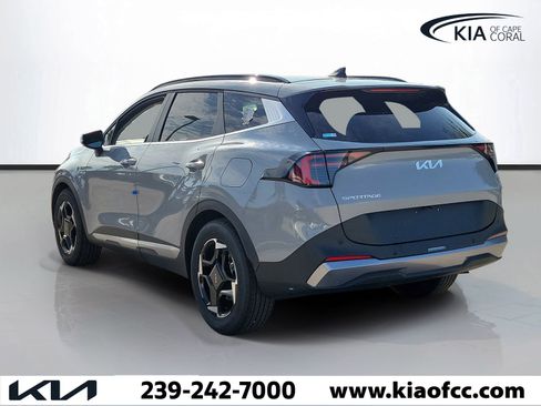 New 2026 Kia Sportage EX w/ EX Panorama Roof Package FWD image 4