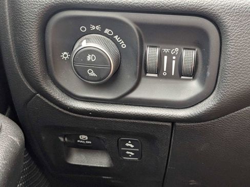 Used 2025 RAM 1500 Big Horn AWD/4WD image 25