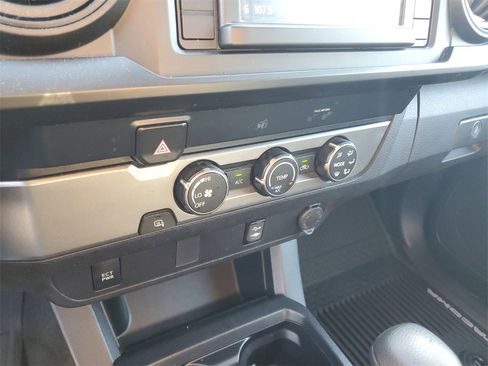 Used 2019 Toyota Tacoma SR5 image 21