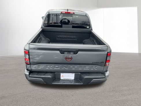 Used 2024 Nissan Frontier PRO-4X image 29