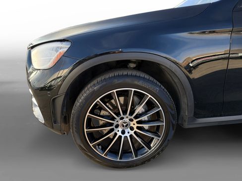 Used 2022 Mercedes-Benz GLC 300 GLC 300 image 9