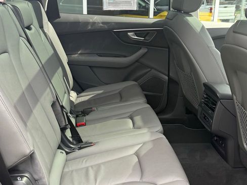 Used 2025 Audi Q7 3.0T Premium Plus AWD/4WD image 28