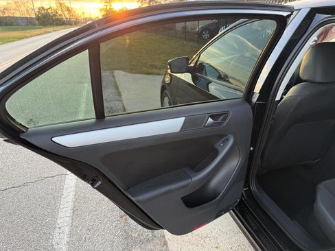 Used 2012 Volkswagen Jetta TDI image 23