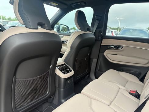 New 2026 Volvo XC90 T8 Plus image 22