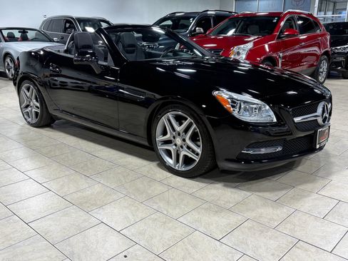 Used 2016 Mercedes-Benz SLK 300 image 4