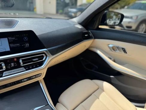 Used 2022 BMW 330i Sedan w/ Driving Assistance Package image 16