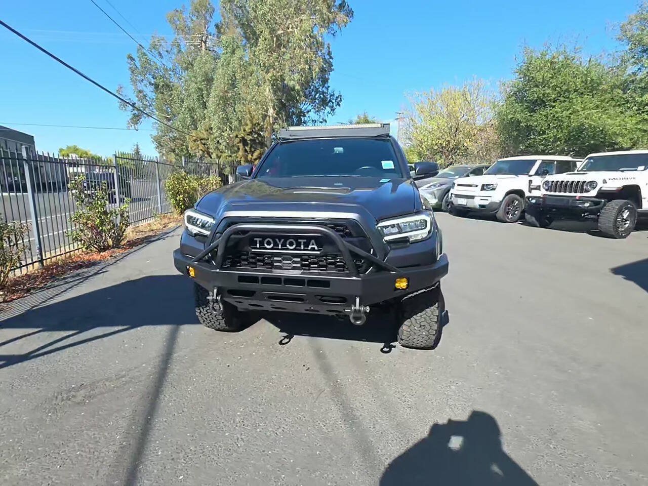 Used 2021 Toyota Tacoma TRD Off-Road w/ Technology Package AWD/4WD image 1
