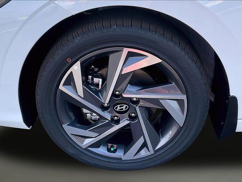 New 2026 Hyundai Elantra Limited image 13