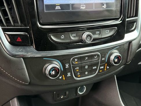 Used 2023 Chevrolet Traverse LT w/ LPO, Floor Liner Package image 23